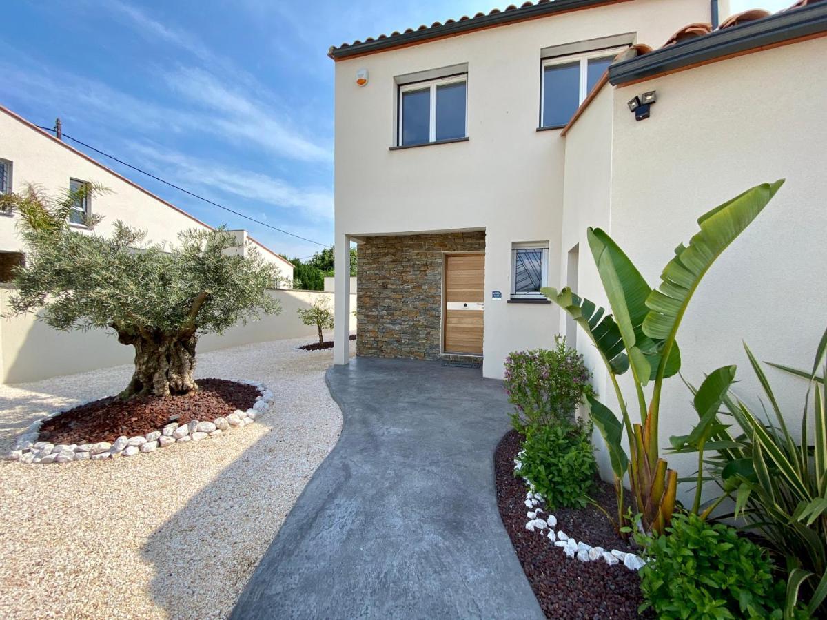 Les Villas Black&White Palau-del-Vidre Екстериор снимка